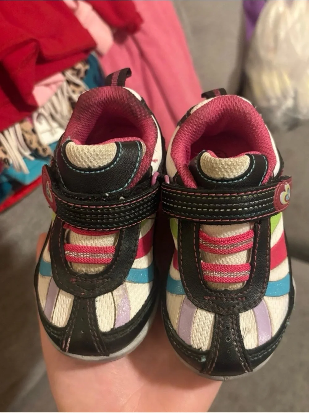 Dora the Explorer Girls' Pink & Black Walker Sneakers